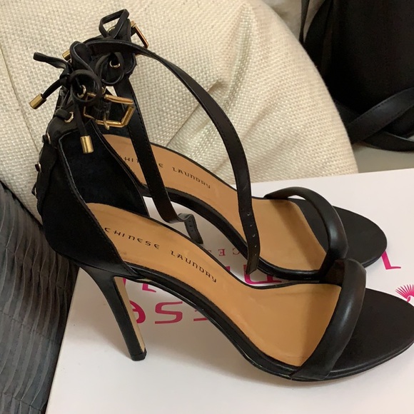 Chinese Laundry Black stiletto sandals - Picture 2 of 5